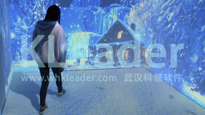 全息沉浸式投影图片5-logo.jpg