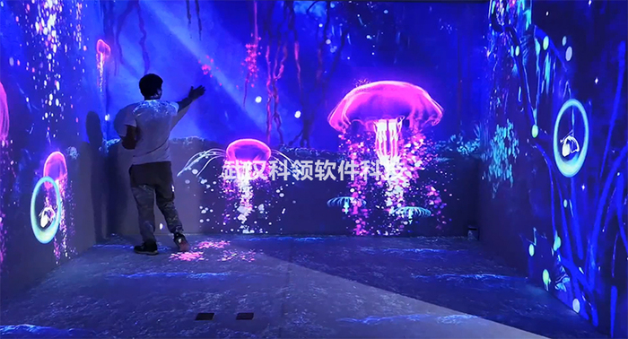 沉浸式投影2-logo.jpg